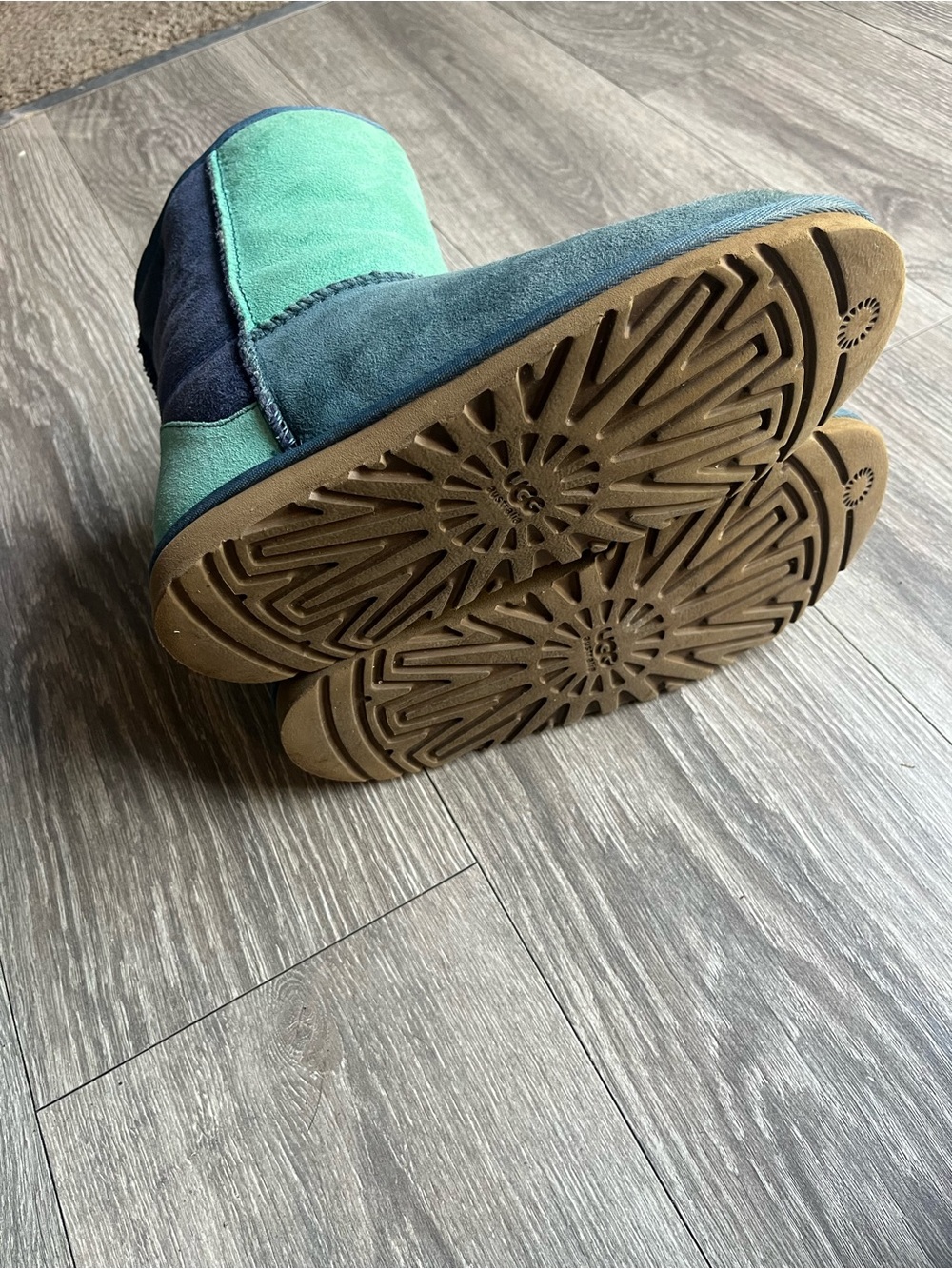 UGG PATCHWORK - Picture 3 of 7